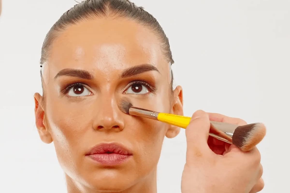 Master Multi-Tasking: Get More from Your Makeup Brushes