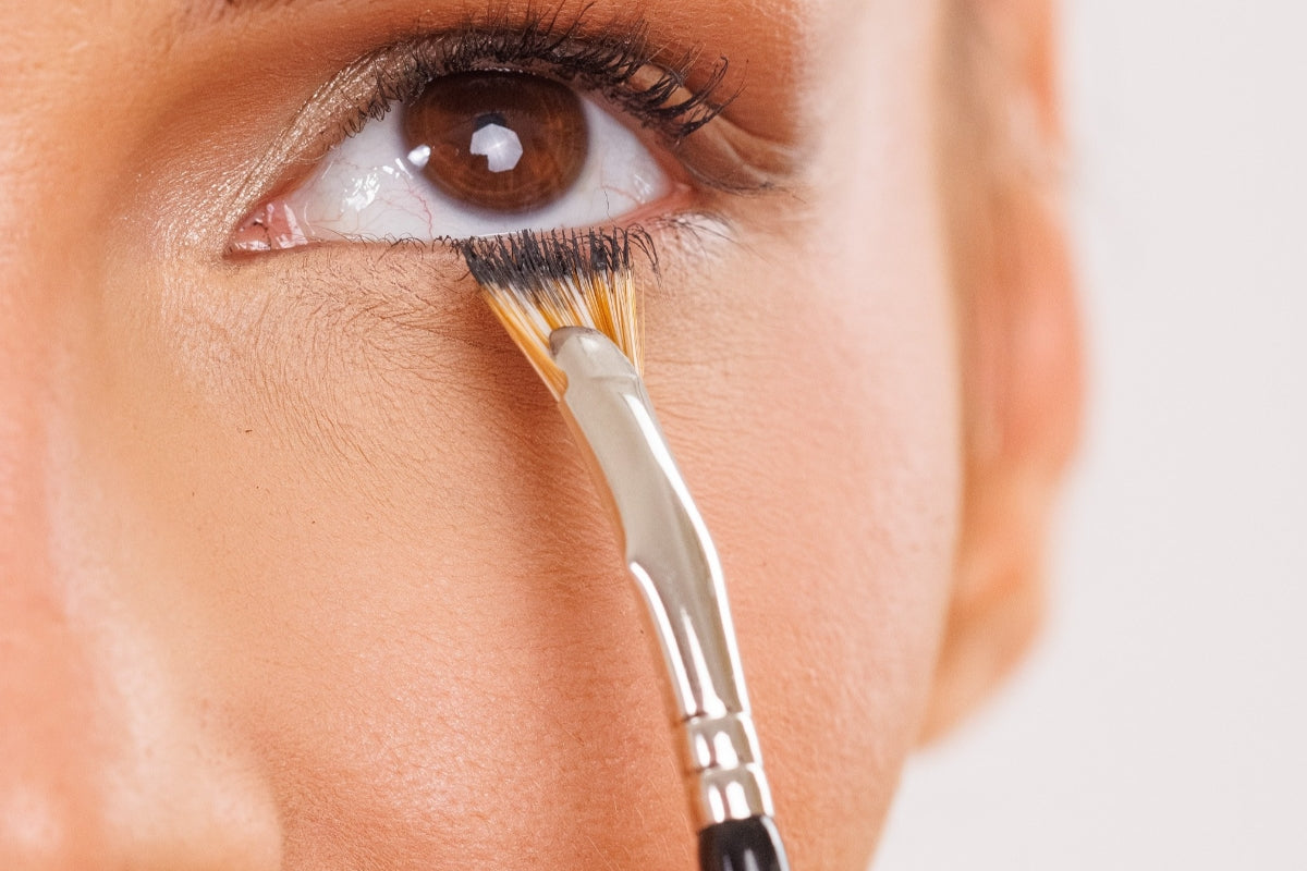 Using Both Ends of the 728 to Get Clean, Separated, Full-Looking Lashes