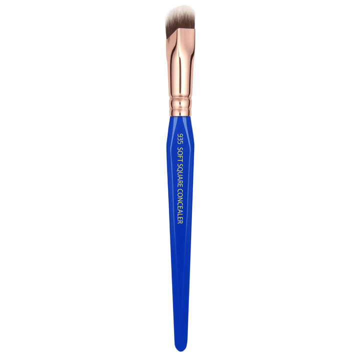 Golden Triangle 935 Soft Square Concealer